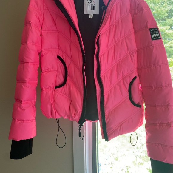 Hot pink Victoria’s Secret puffer jacket NWOT - Picture 2 of 4